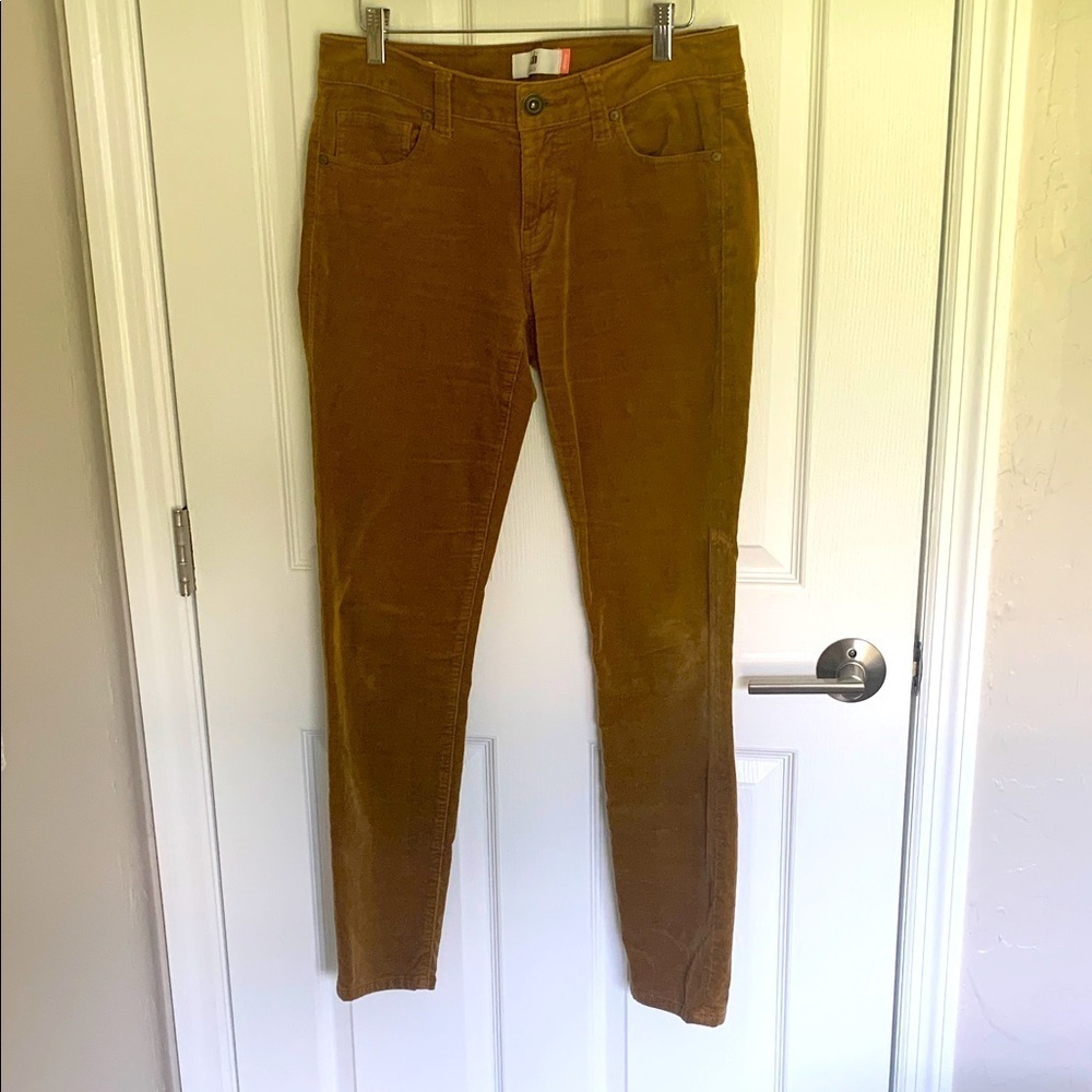 Cabi stretch corduroy skinny pants size 6 camel color